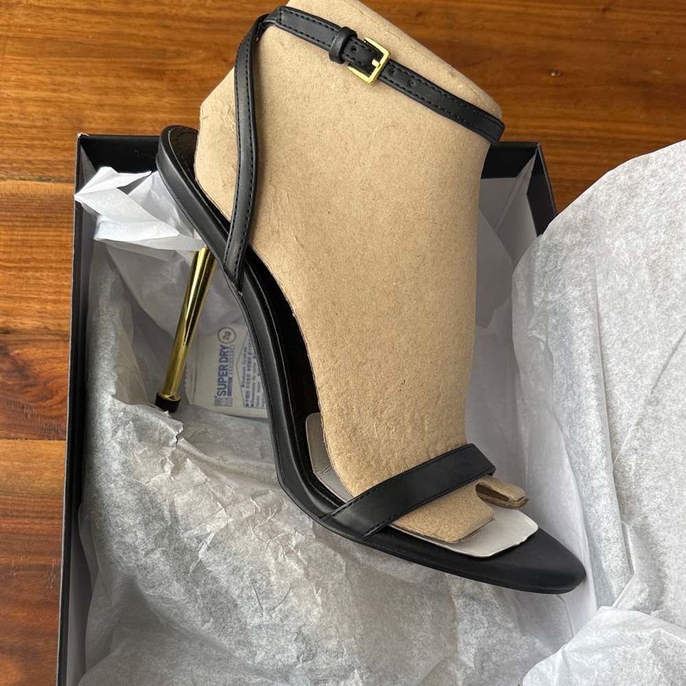 Nine West Elegant Black and Gold Women's Heels